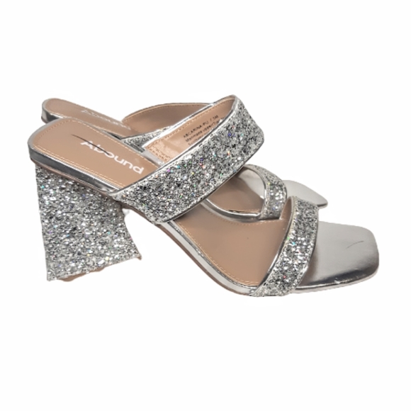 7/7.5 Abound Carina Silver Glitter Sandal Mismatch Pair Chunky Block Heel - Picture 3 of 6